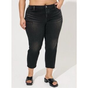 Torrid black cropped pants size 28